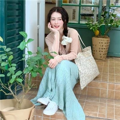 抓住稻草的野兽